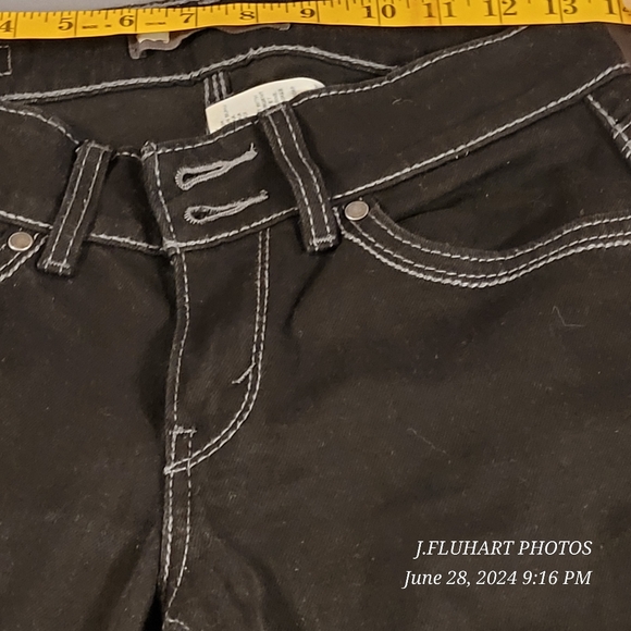 Levi Curvy Straight Jean's NWOT  Black Sz 4M W27 L32 - Picture 5 of 16